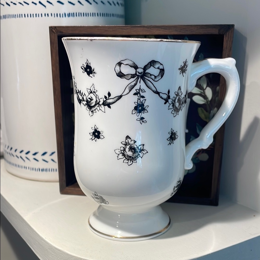 Royal Victoria Fine China Elegant Floral Mug with Bow Design